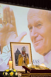 (CNS photo/Tom Tracy) (Nov. 6, 2013)